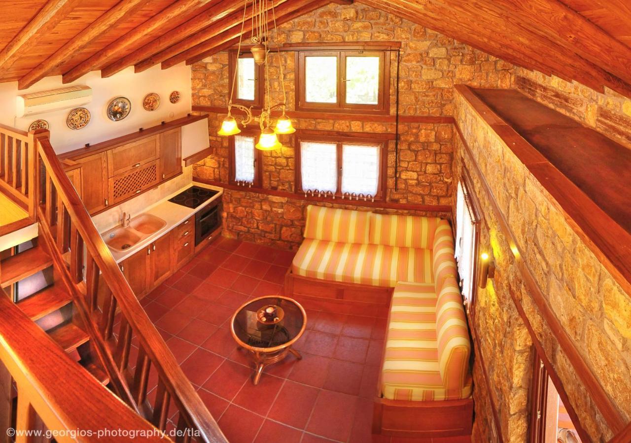 Kamares House Apartments & Studios Вурвуру Екстериор снимка