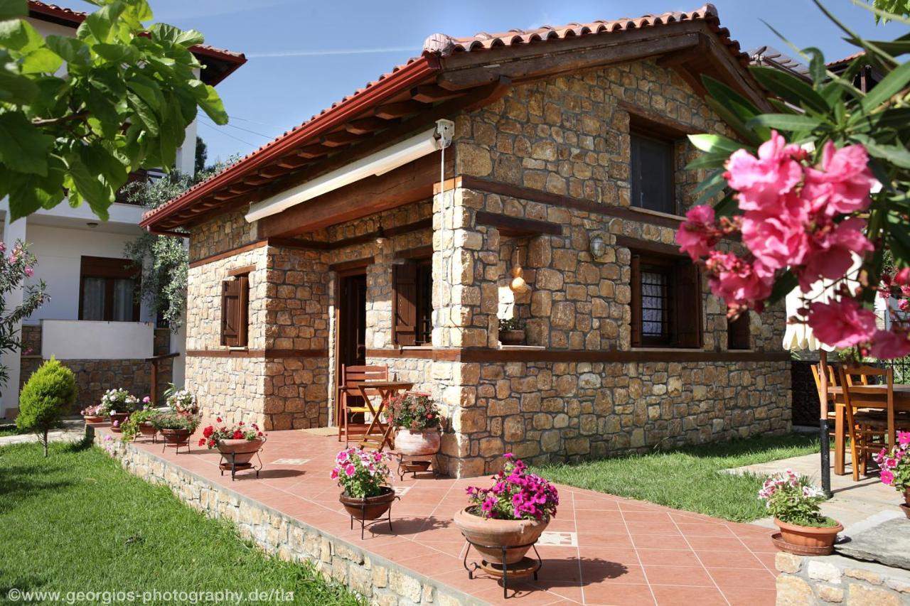 Kamares House Apartments & Studios Вурвуру Екстериор снимка