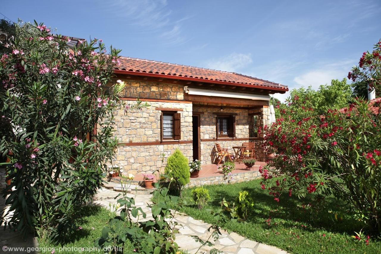 Kamares House Apartments & Studios Вурвуру Екстериор снимка