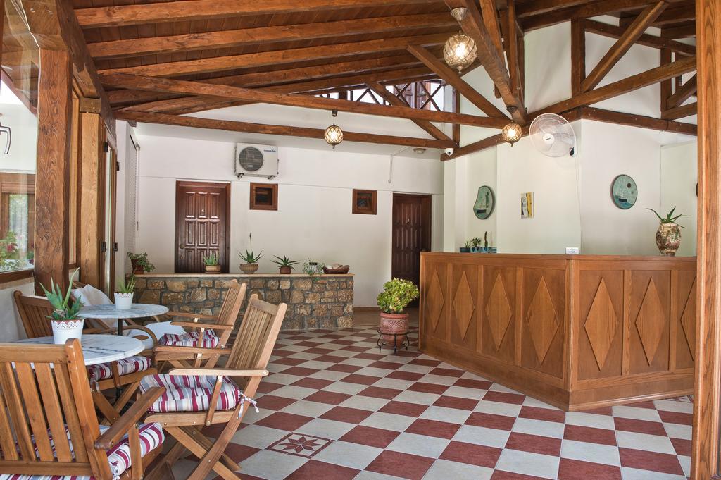 Kamares House Apartments & Studios Вурвуру Екстериор снимка