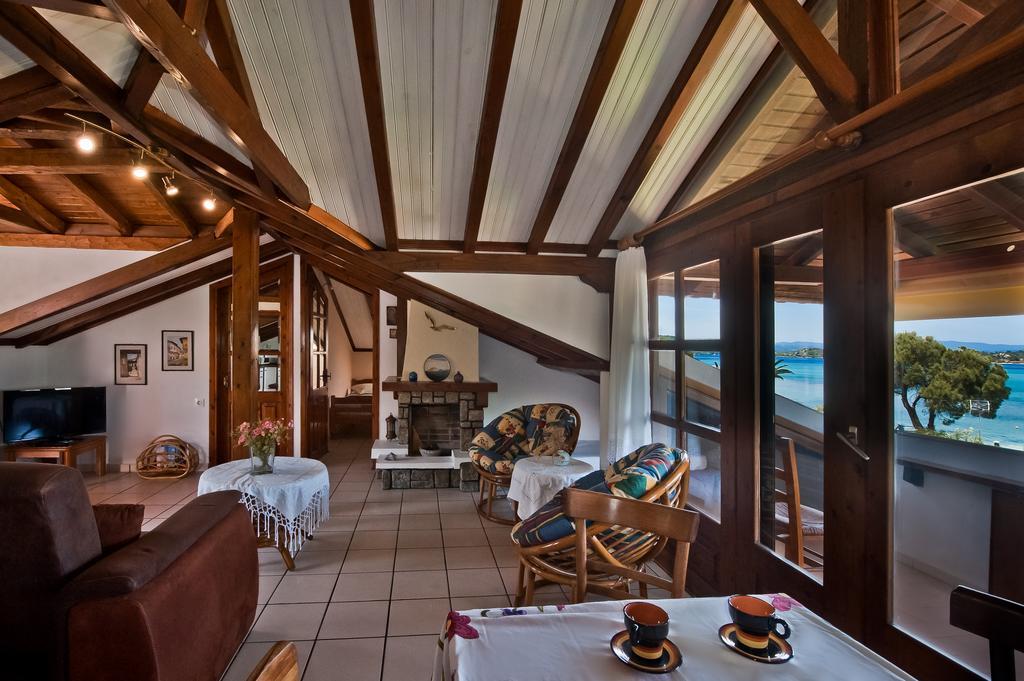 Kamares House Apartments & Studios Вурвуру Стая снимка