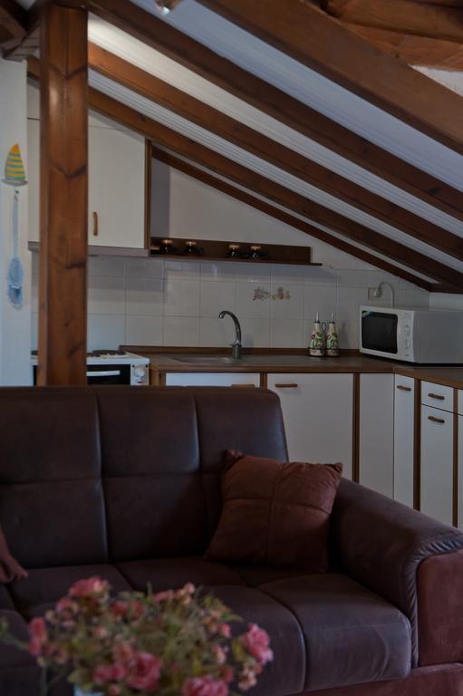 Kamares House Apartments & Studios Вурвуру Стая снимка