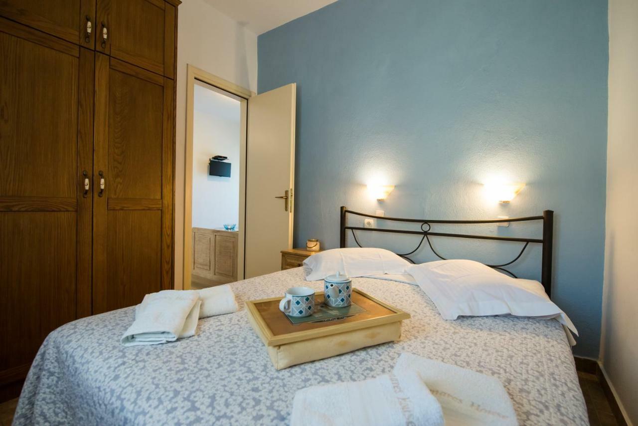 Kamares House Apartments & Studios Вурвуру Екстериор снимка